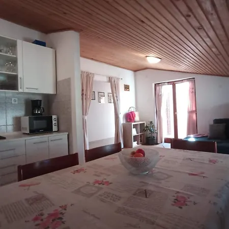Holiday Apartment 1 דירה